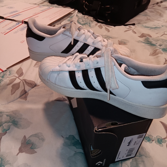 Adidas Women's Classic White and Black Sneakers - Picture 2 of 4